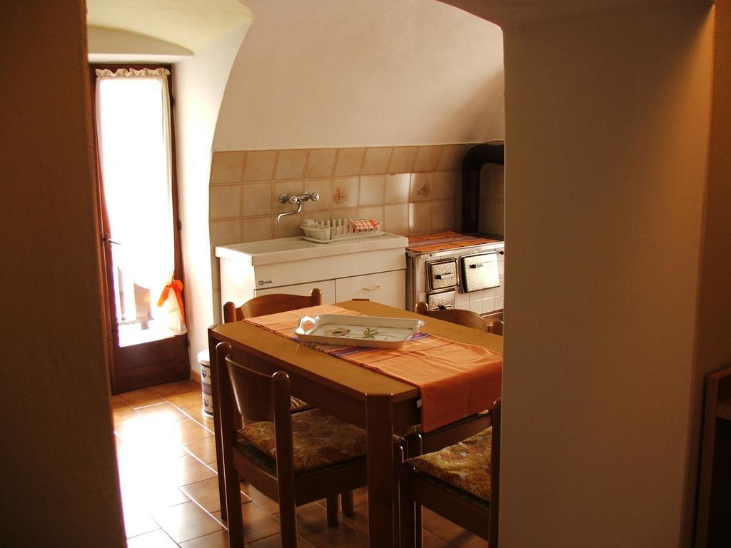 Antica Casa Ortensia Riva del Garda Exterior foto